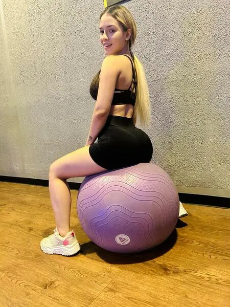 Live sex webcam photo for AbbyBlake #4066430