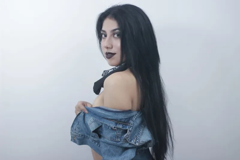 Live sex webcam photo for Saraahxxx #1852476