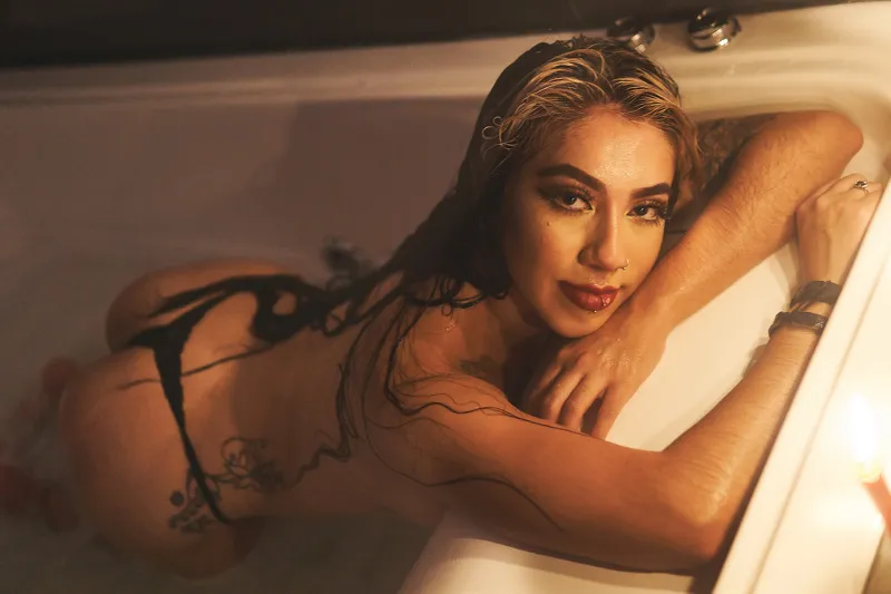 Live sex webcam photo for Saraahxxx #1852531