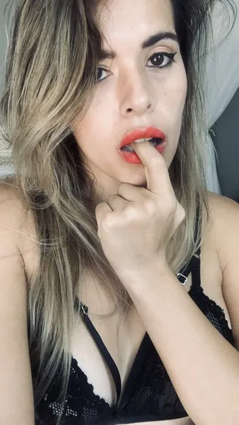 Live sex webcam photo for VioletBelfort #2656141