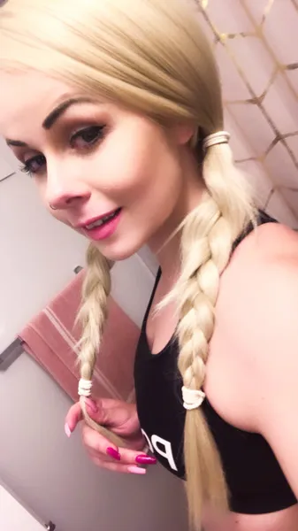 Live sex webcam photo for Nbabyxox #1941250