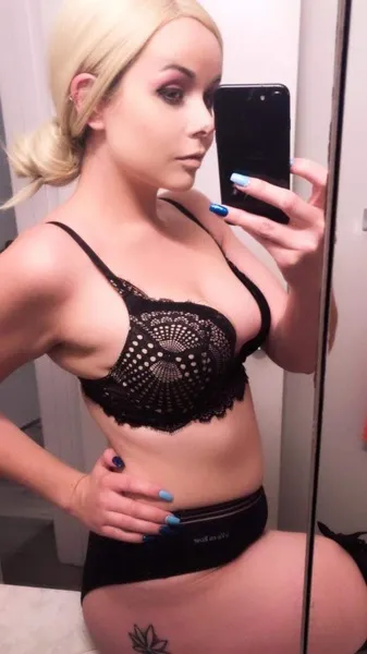 Live sex webcam photo for Nbabyxox #2060889