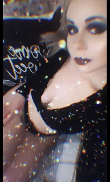 Live sex webcam photo for Nbabyxox #1941255