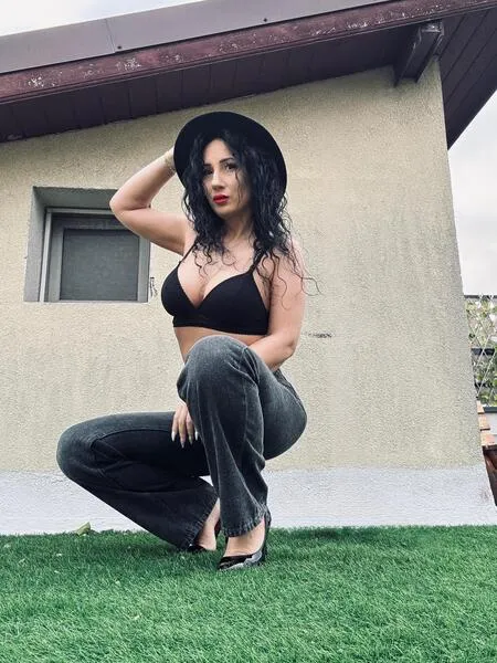 Live sex webcam photo for BeckyShine #7132838