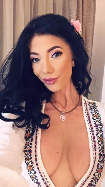 Live sex webcam photo for VivienneRuth #7242381