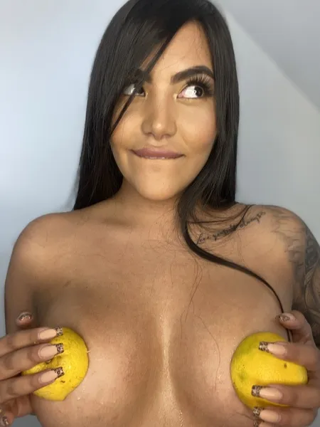 Live sex webcam photo for MeganWonderful #2046570