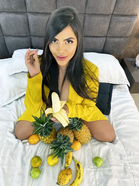 Live sex webcam photo for MeganWonderful #2046566
