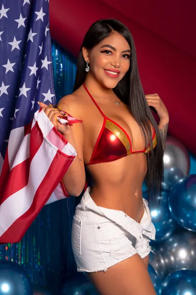 Live sex webcam photo for MeganWonderful #3323520