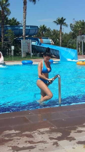 Live sex webcam photo for LauraJade18 #1958899