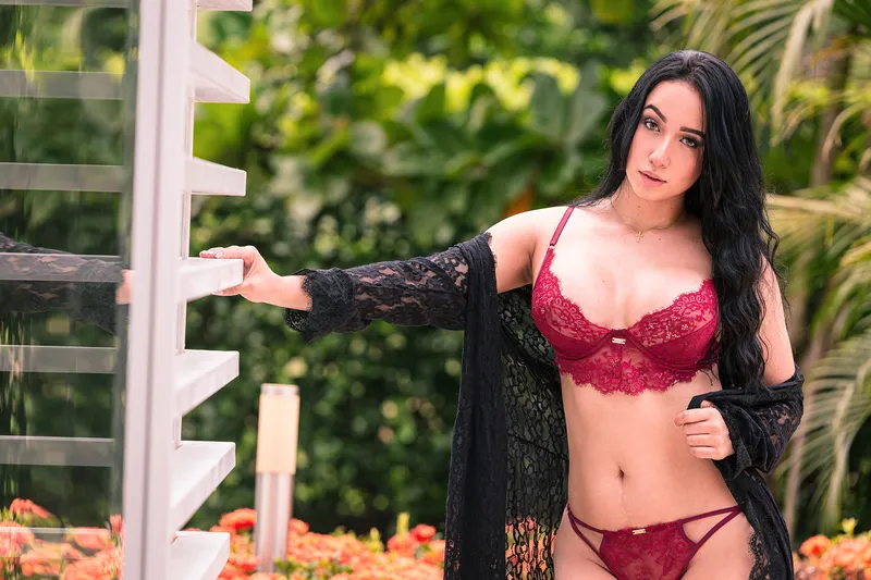 Live sex webcam photo for YelenaMille #1740948