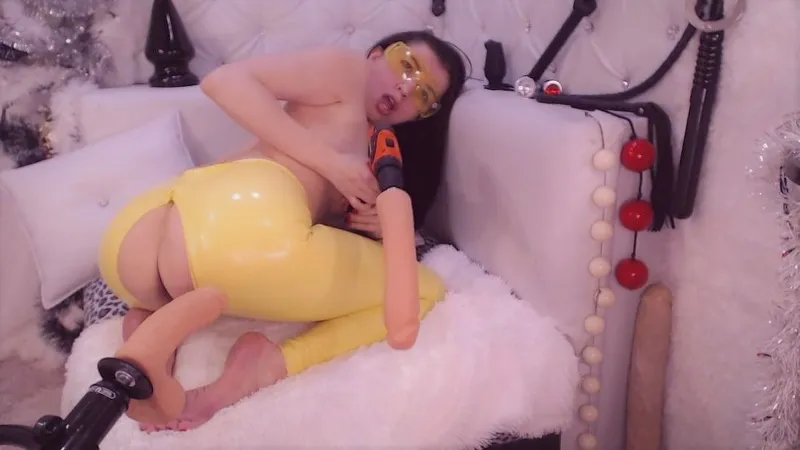 Live sex webcam photo for QueenPanther #7803053