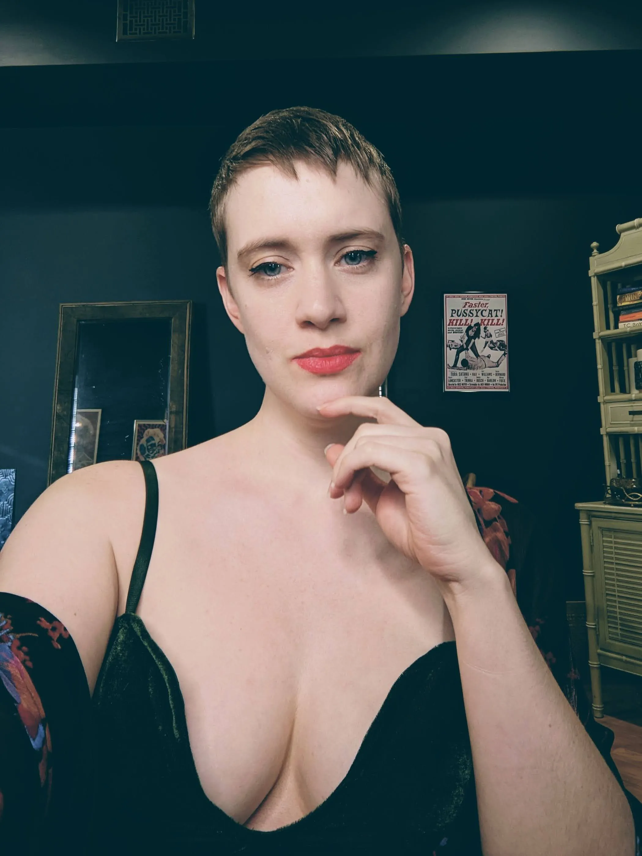 Live sex webcam photo for GoddessMaeveEnix #7399332