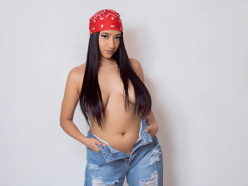 Live sex webcam photo for CamilaSanchez #6069586