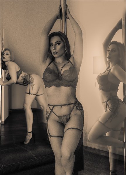 Live sex webcam photo for Cameron_Rose #3200685