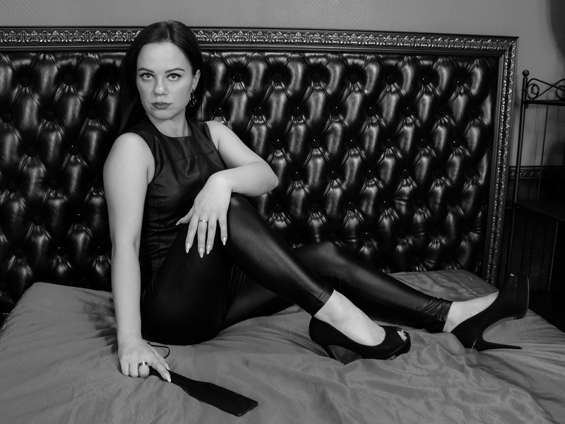 Live sex webcam photo for JoelinaShmit #1877323