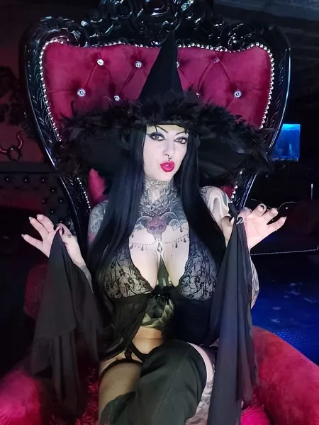 Live sex webcam photo for Hecatedarksex #1830517