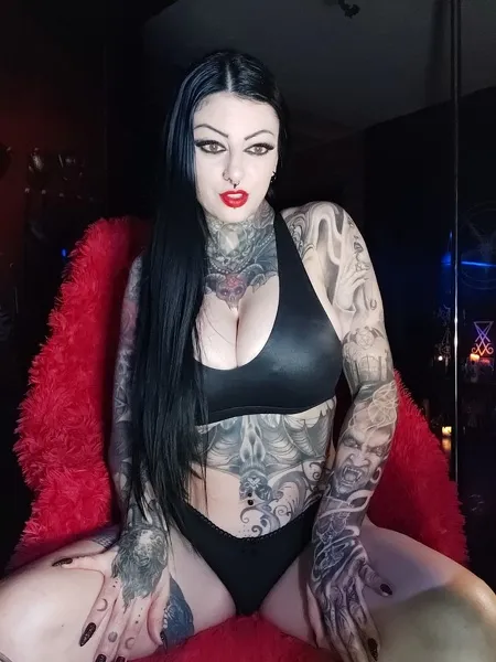Live sex webcam photo for Hecatedarksex #1830475