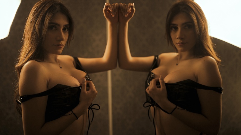 Live sex webcam photo for Mia_Connor #1923608