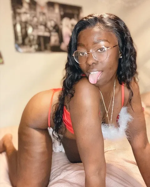 Live sex webcam photo for Eldora_Simmons #2905463