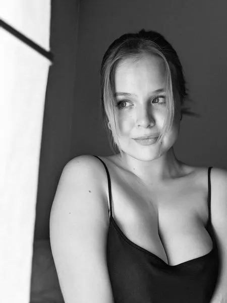 Live sex webcam photo for EvaBreast #1687980