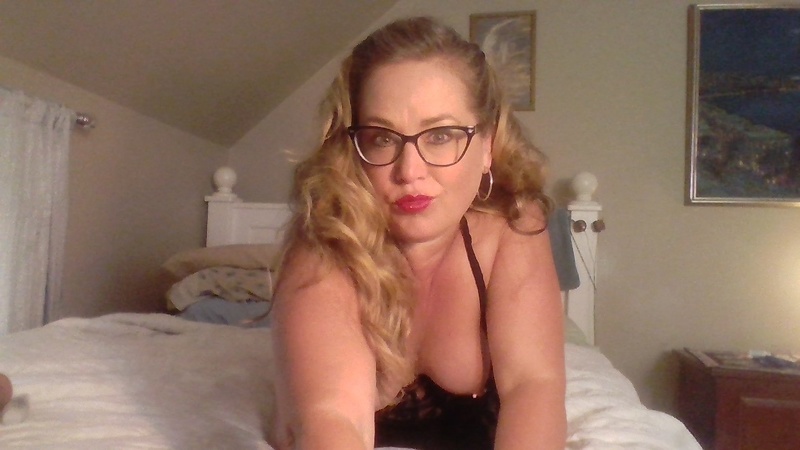 Live sex webcam photo for LilyBay #3212725