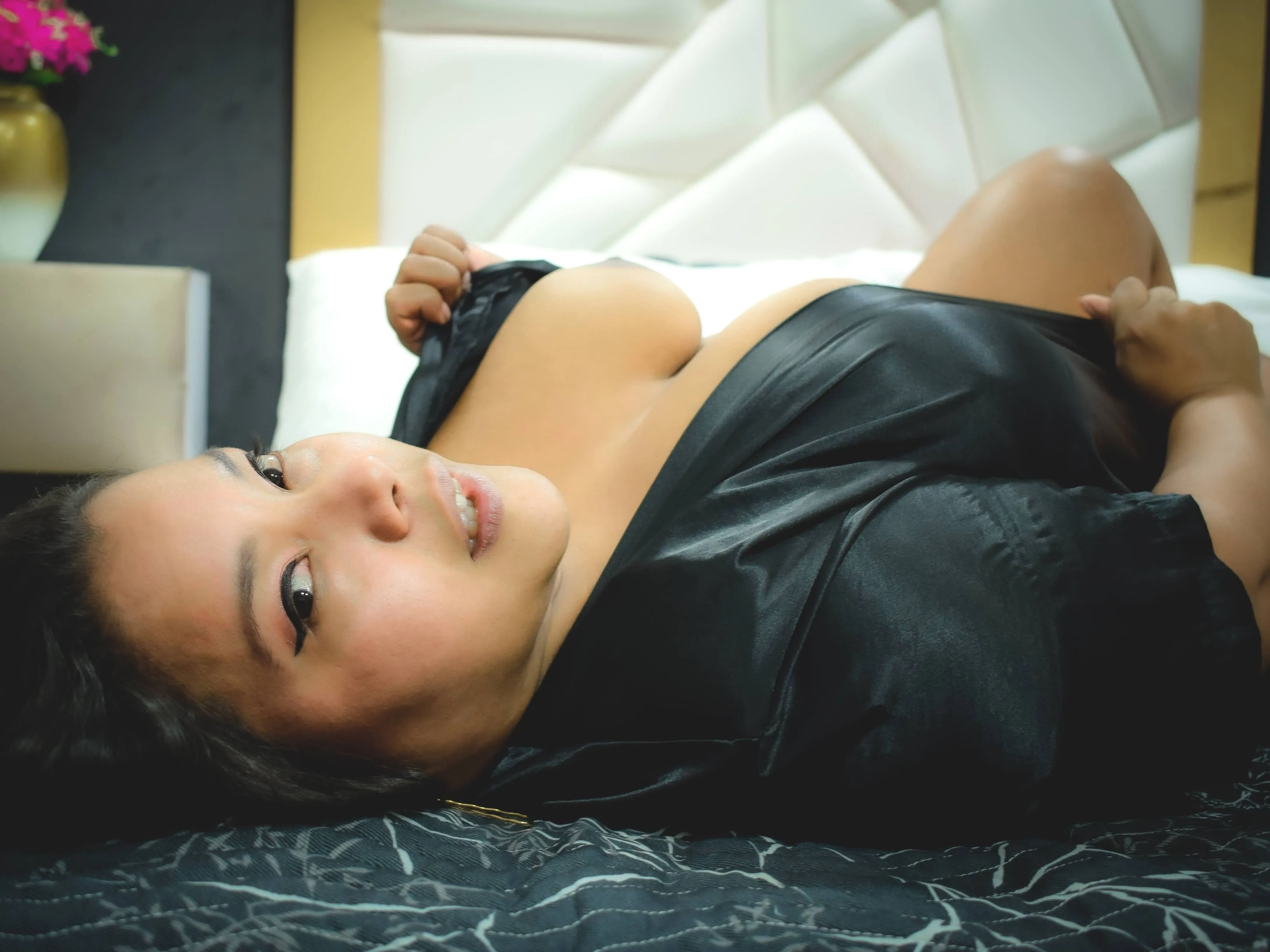 Live sex webcam photo for AranaFoox #3313565