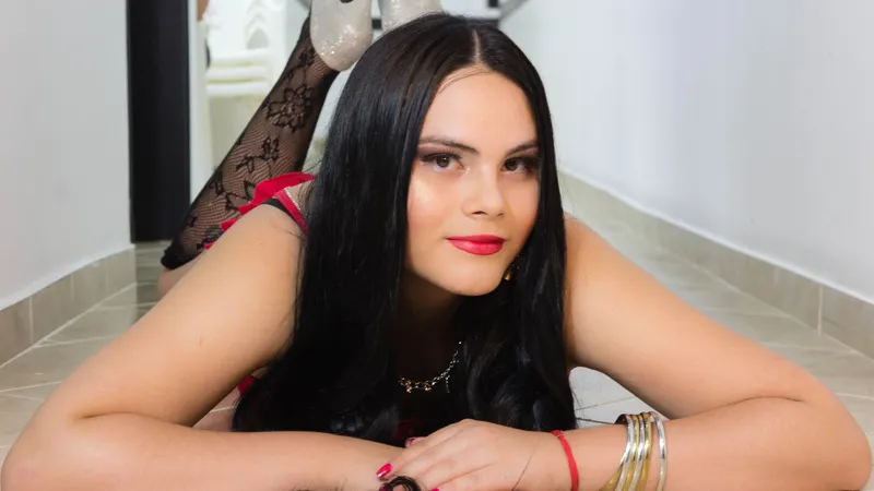 Live sex webcam photo for JassmineTw #7152211