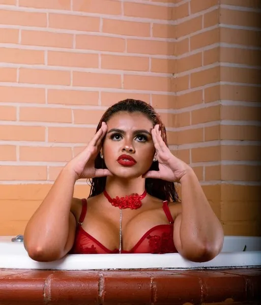 Live sex webcam photo for eliza_bonnie #5890595