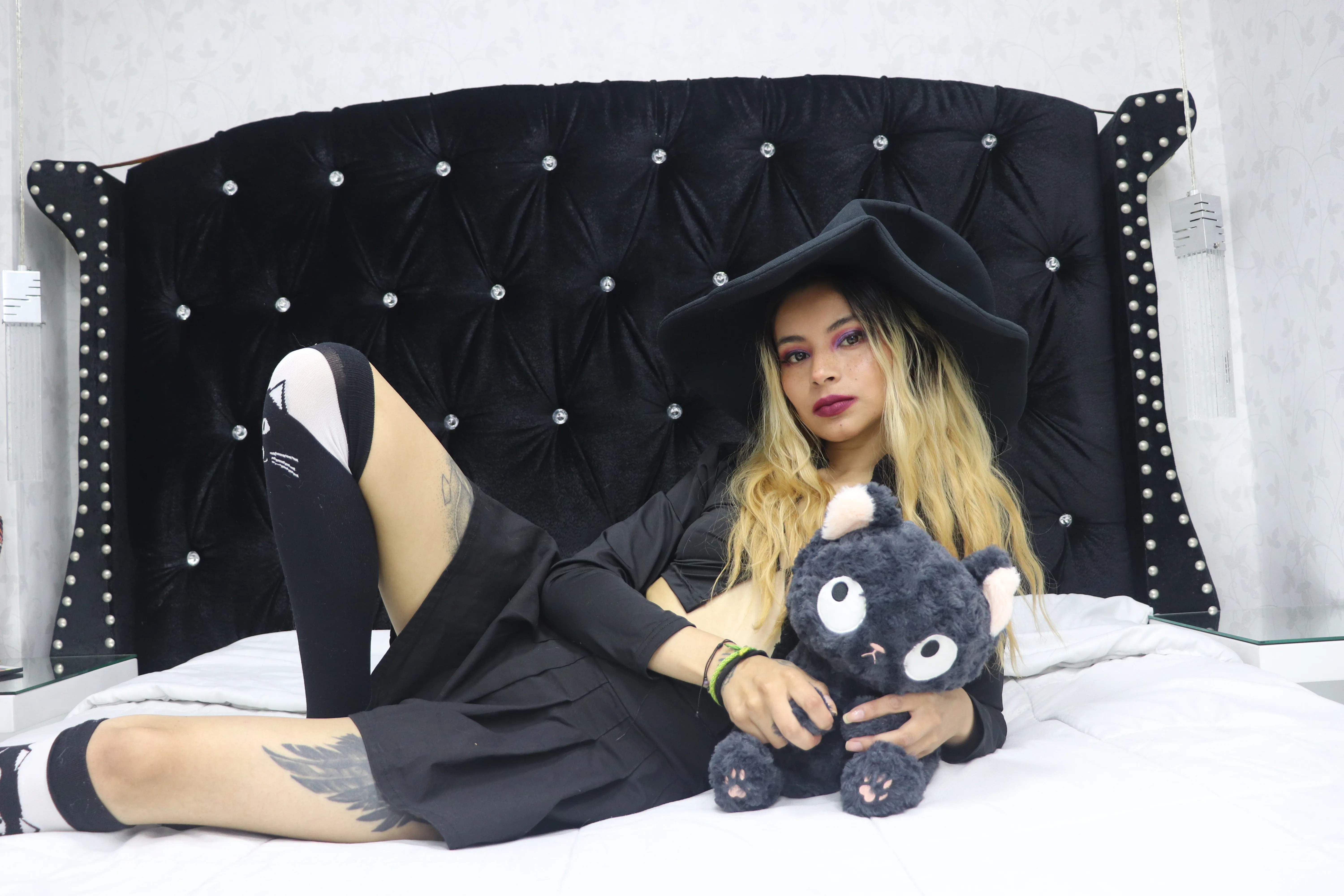 Live sex webcam photo for Amuneet #7468024