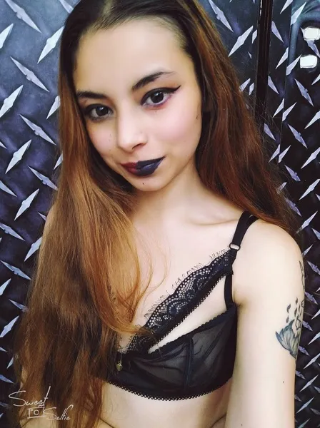 Live sex webcam photo for Amuneet #7202402