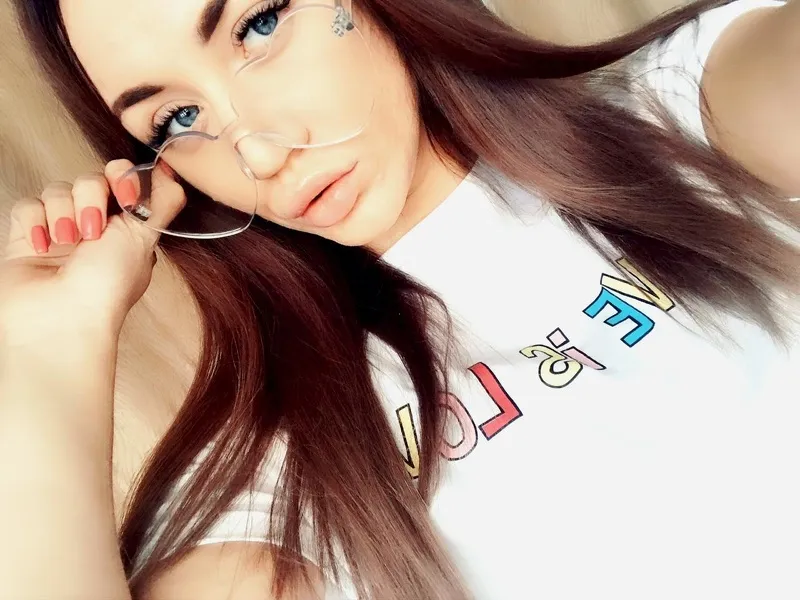 Live sex webcam photo for JessiSilver #1896026