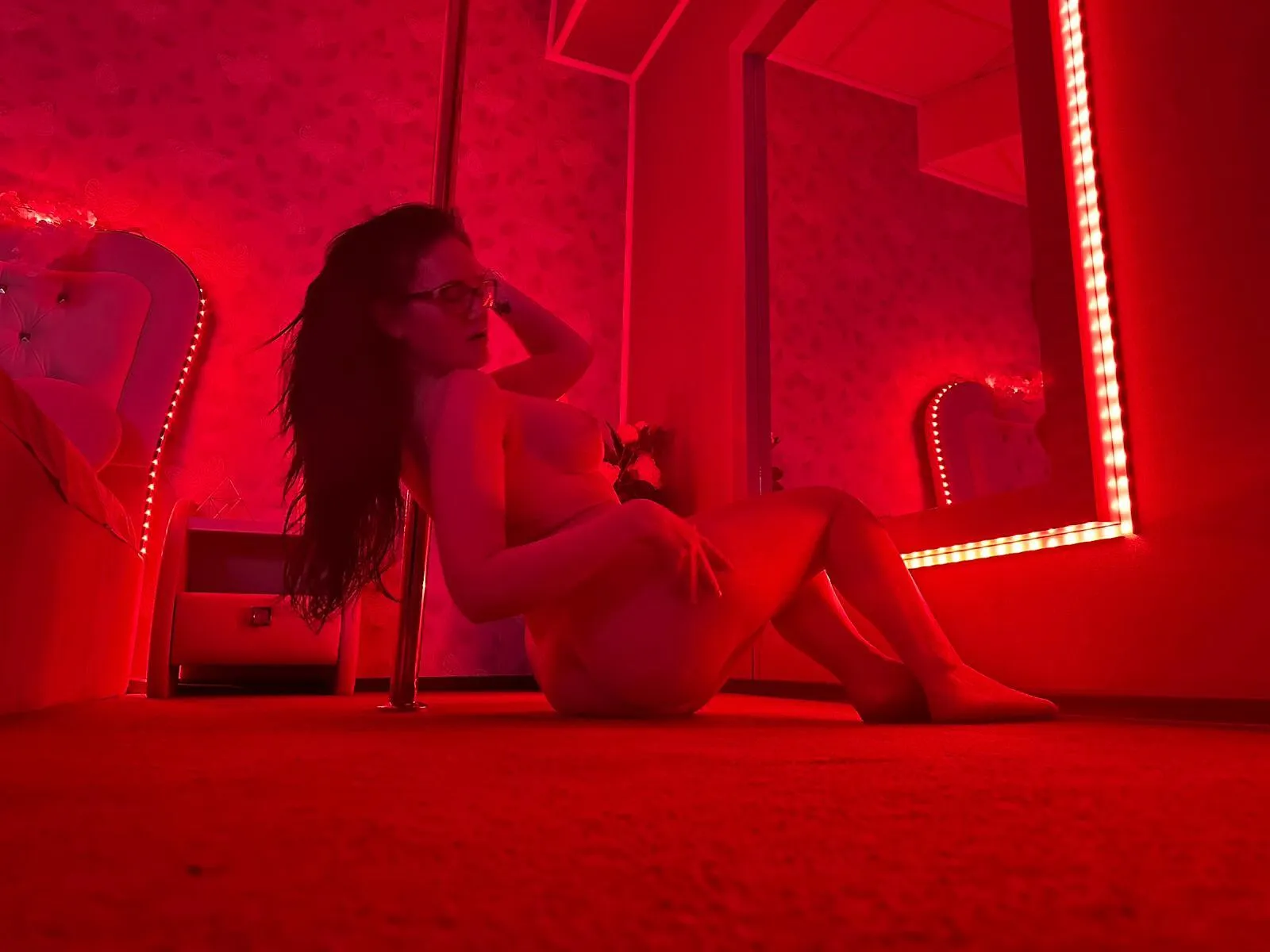 Live sex webcam photo for HelenSparkle #7818384