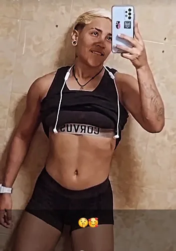 Live sex webcam photo for ZhoeSexyGirl #7160786