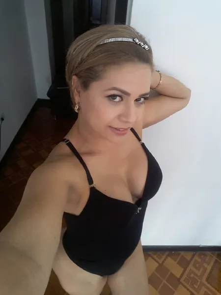 Live sex webcam photo for marce_hot #6176734