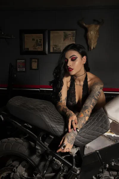 Live sex webcam photo for RayvenRosee #2431455