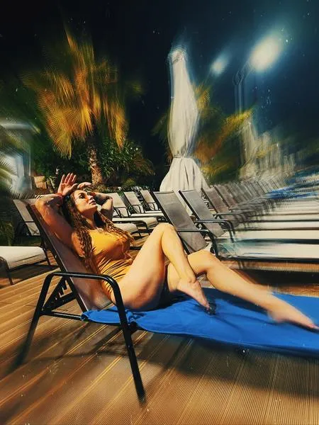 Live sex webcam photo for U_love_Katie #2321696