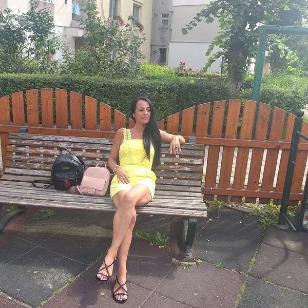 Live sex webcam photo for givepleasure18 #1982610