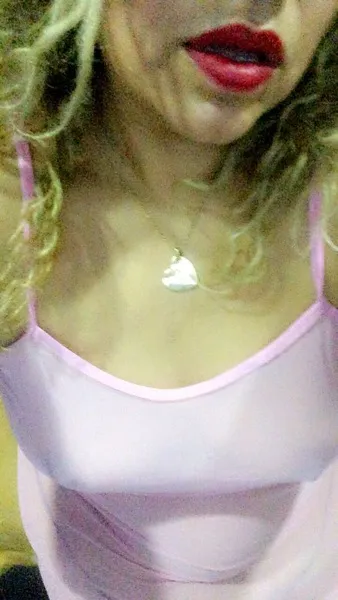 Live sex webcam photo for shakyhot1024 #7990215