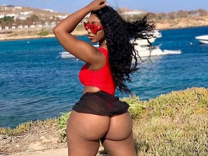 Live sex webcam photo for XROUNDBOOTILICIOUSX #3894248