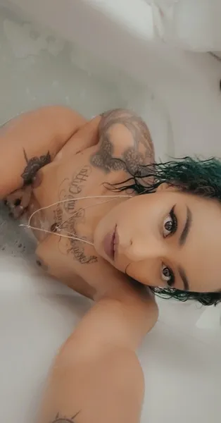 Live sex webcam photo for Trouble3449 #2164952