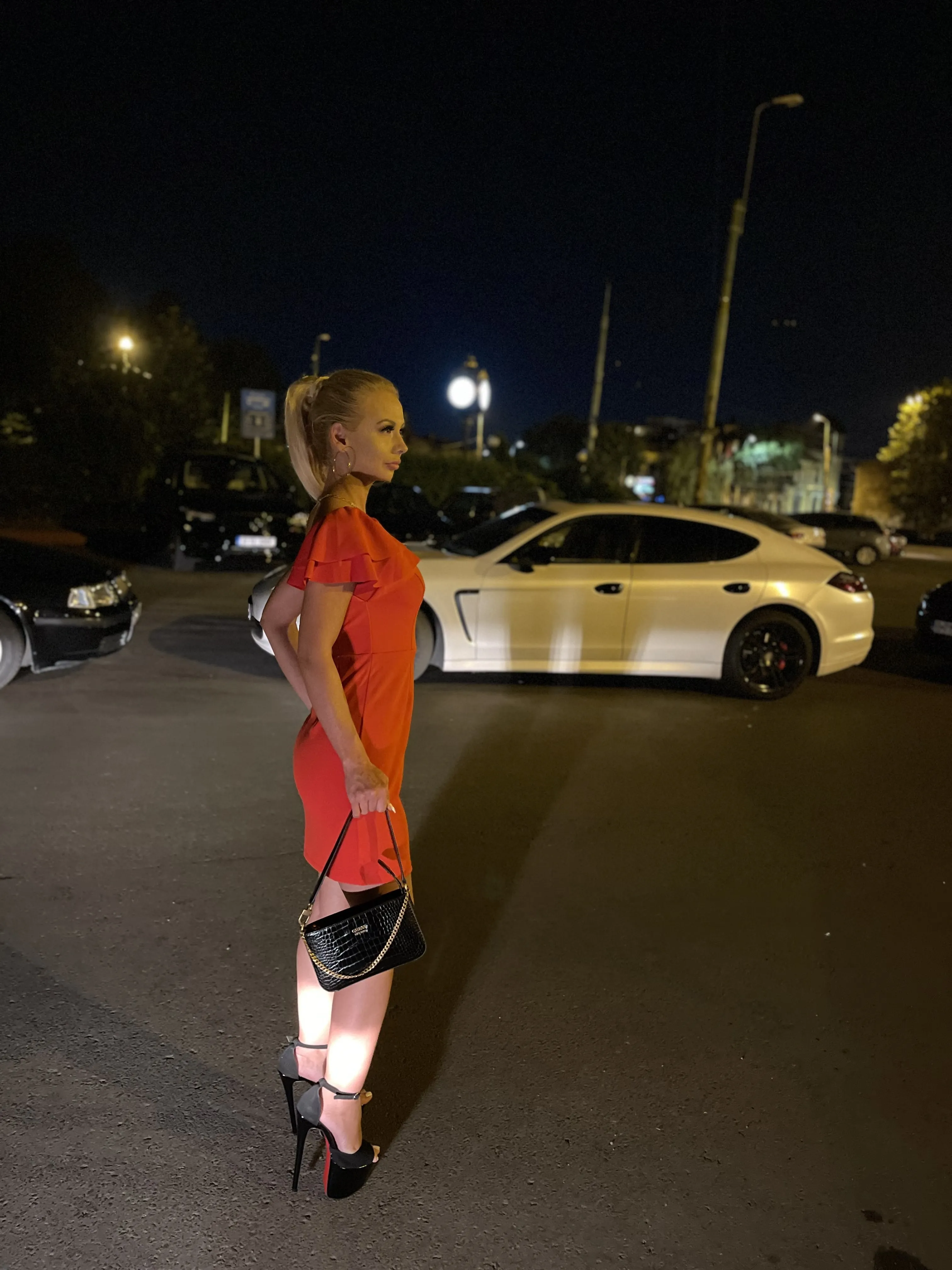 Live sex webcam photo for MoniqueBliss #7831068