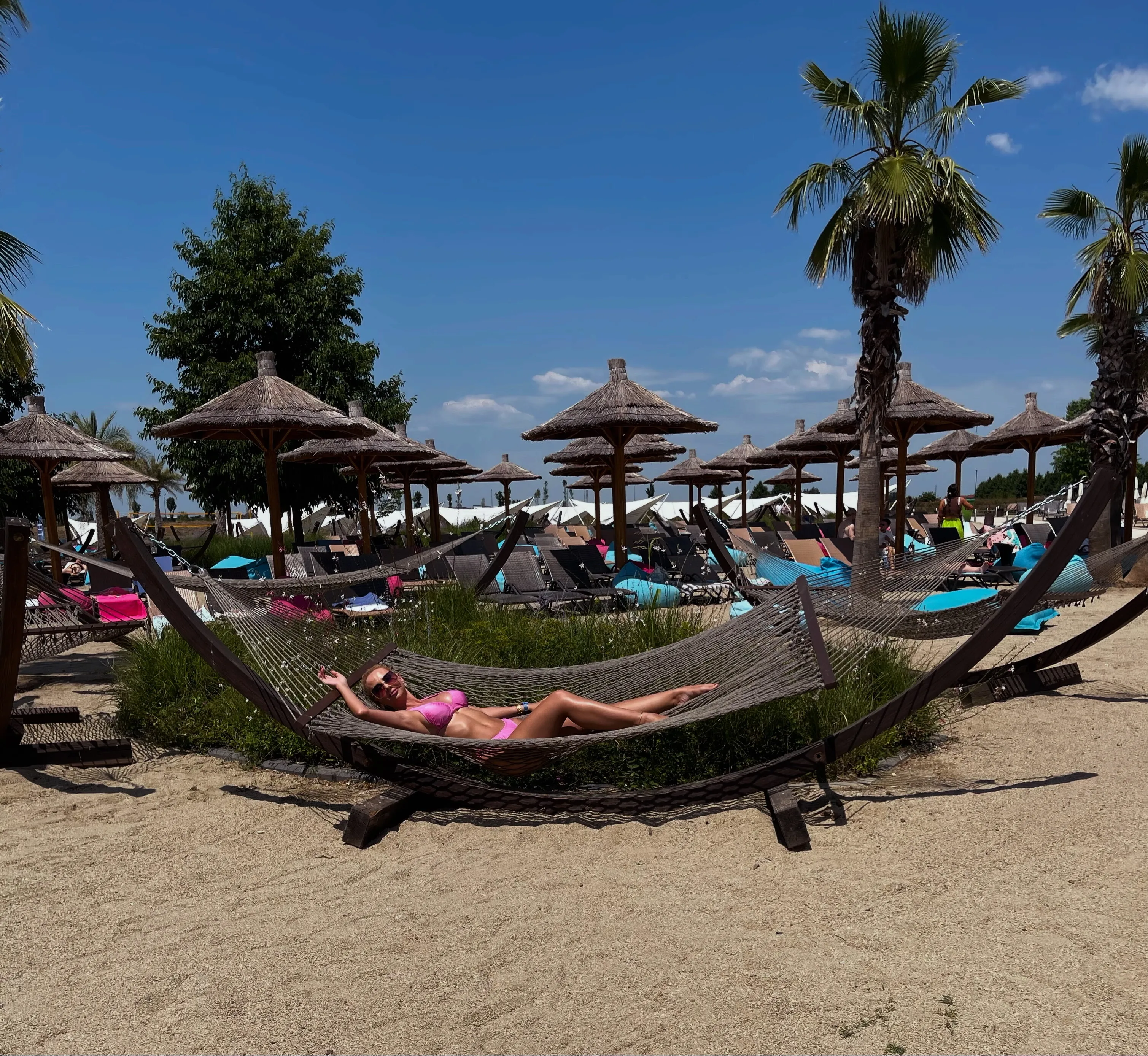 Live sex webcam photo for MoniqueBliss #7831100