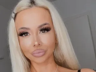 Live sex webcam photo for MoniqueBliss #8721187