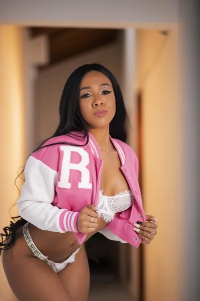 Live sex webcam photo for NahomySaens #3594016