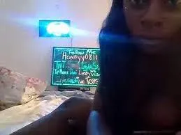 Live sex webcam photo for Honey0811 #2419648