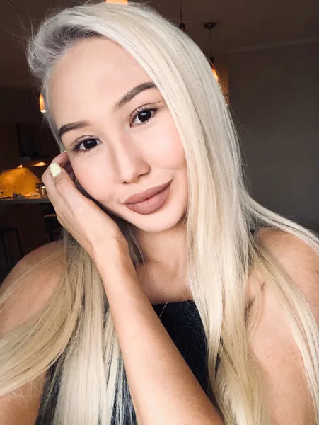 Live sex webcam photo for AsianFloower #1805200