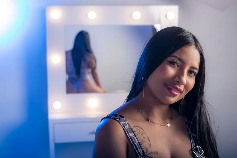 Live sex webcam photo for KateMady #2898257