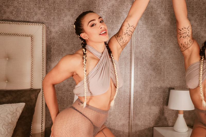 Live sex webcam photo for ShanaThor #1914823