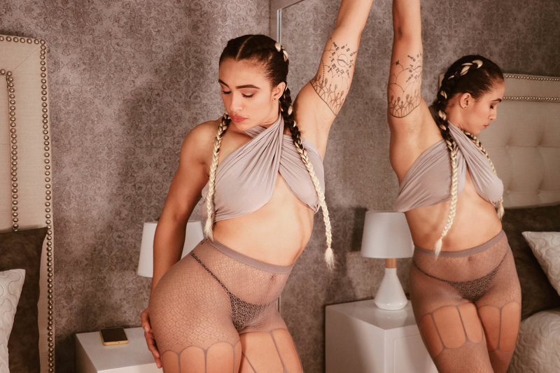 Live sex webcam photo for ShanaThor #1914822