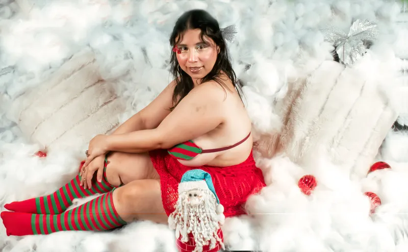 Live sex webcam photo for VioletaRain #2893869